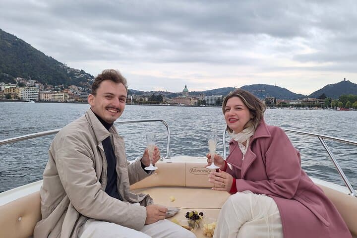 Private Lake Como Boat Tour: 2-Hour VIP Cruise to Bellagio & Historic Villas photo 4