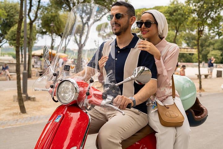 Rome Vespa Photo Tour: Private Vespa Ride & Professional Photos photo 3