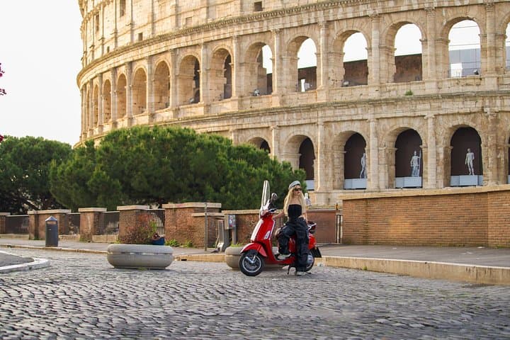 Rome Vespa Photo Tour: Private Vespa Ride & Professional Photos photo 4