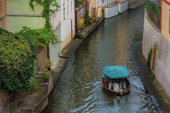 Grand Royal Prague Tour: Prague Castle, Charles Bridge & Old Town Walking Tour photo 2