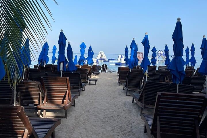 Chula's Beach Club Daypass in Cozumel: Kayaks, Paddleboards & Beach Comfort photo 3