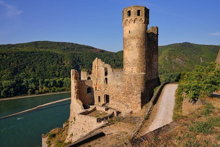 Full-Day Rhine Valley Tour from Frankfurt: Rüdesheim, Loreley & Mini Cruise photo 2