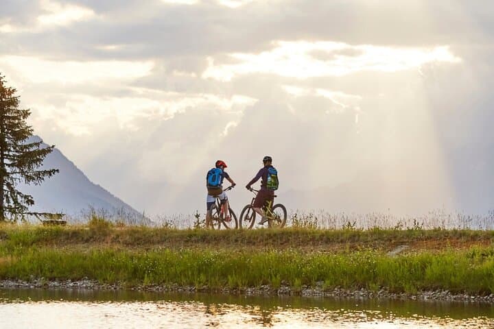 Electric Fat Biking in Banff: Bow River, Vermilion Lakes & Scenic Viewpoints photo 5