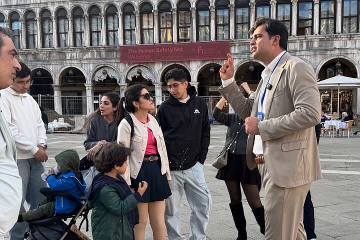 Private Gondola Ride and 2-Hour Guided Walking Tour in Venice photo 3