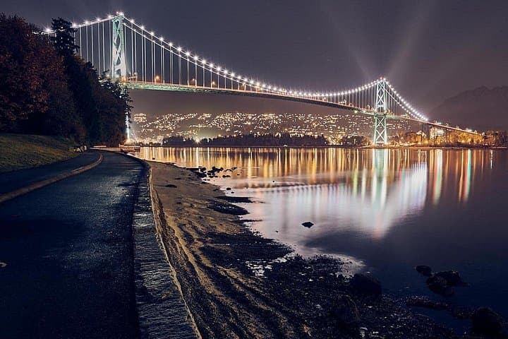 Stanley Park Self-Guided Smartphone Audio Tour: Seawall, Totems & Hidden History photo 4