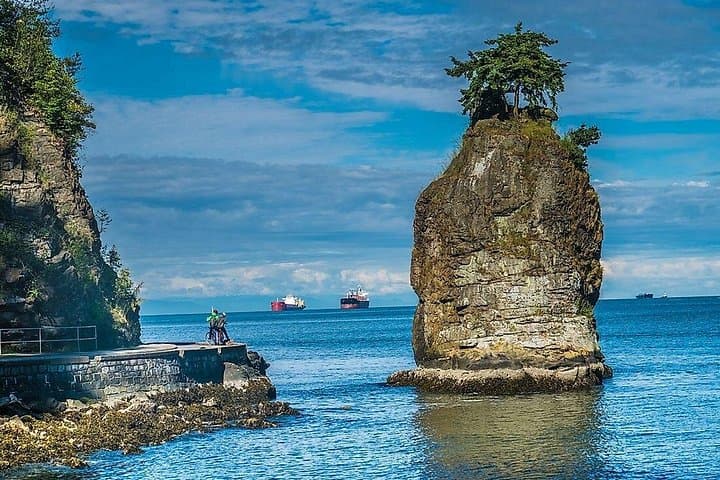 Stanley Park Self-Guided Smartphone Audio Tour: Seawall, Totems & Hidden History photo 6