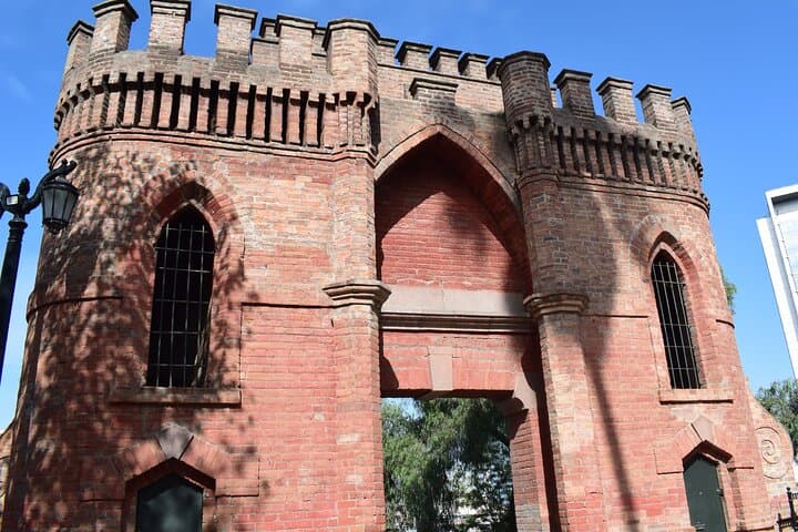 Santiago Urban Walk: Cerro Santa Lucia to Plaza de Armas Guided Walking Tour photo 5
