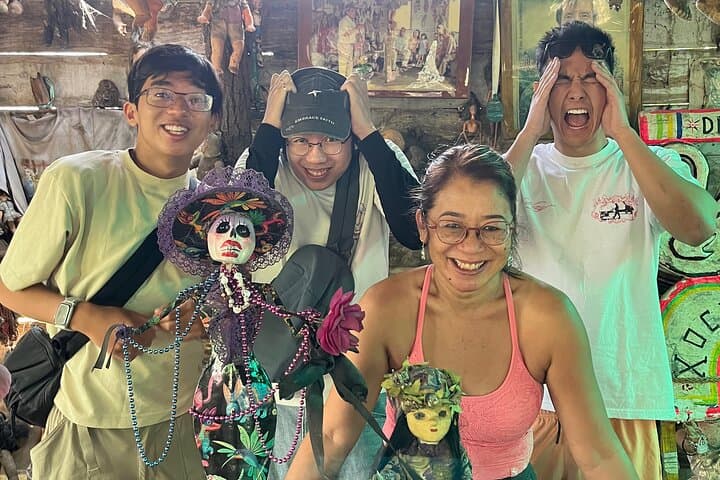 Xochimilco Tour to the Island of the Dolls — Canal Ride, Legend & Practical Tips