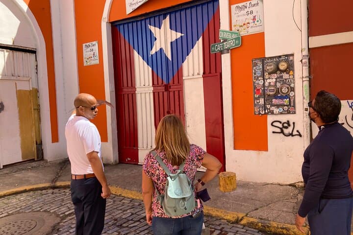 Walk, Reflect, Lead: Guided Cultural Walk Through Old San Juan