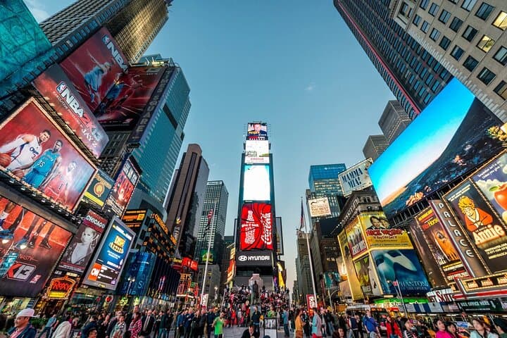 Skyline Night Bus: Open-Top NYC Night Tour with Multi-Language Audio photo 6