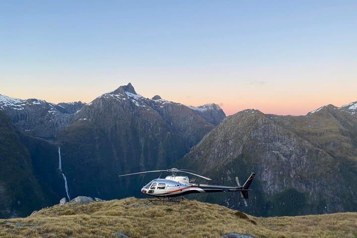 Milford Sound to Te Anau Helicopter Transfer: Fiordland Scenic Flight Over the Milford Track photo 2
