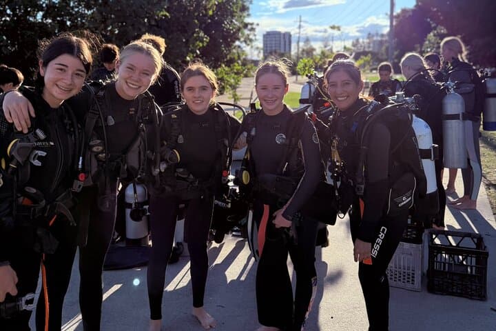Gold Coast Open Water Dive Certification to Cook Island: 3-Day SSI Course photo 4