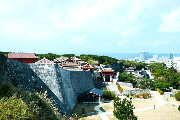 Shurijo Castle: 1.5‑Hour Guided Tour & Opening Gate Ceremony in Naha photo 3