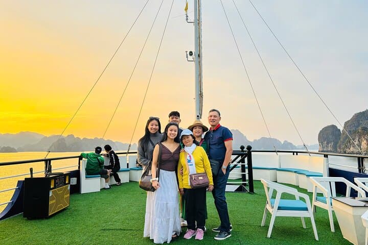 Halong Bay 5-Star Day Cruise: Kayak, Jacuzzi & Buffet Lunch from Hanoi photo 6