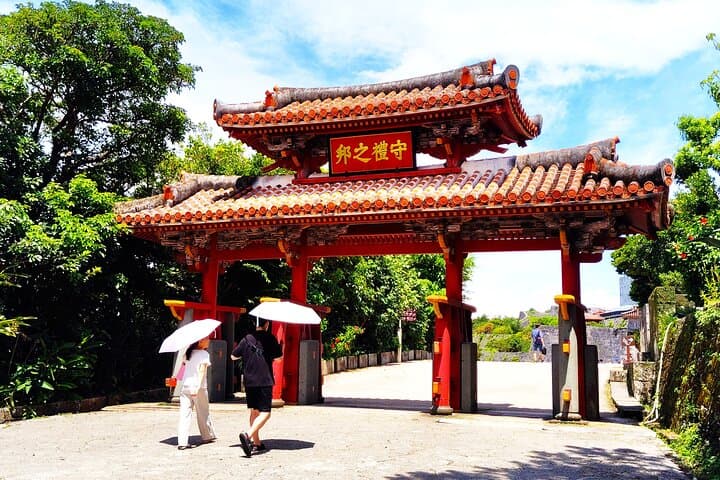 Shurijo Castle Walking Tour: Explore Ryukyu Kingdom History in Naha photo 4