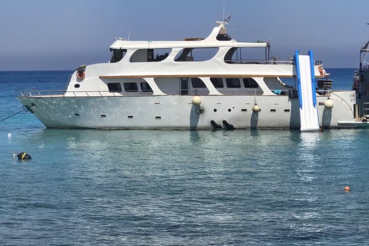 Sunset Luxury Yacht Protaras: BBQ Cruise, Blue Lagoon & Cape Greco Caves