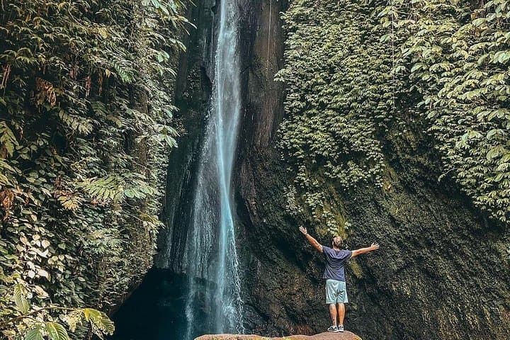 Full-Day Ulun Danu Bratan, Leke-Leke Waterfall & Tanah Lot Sunset Tour from Ubud photo 4
