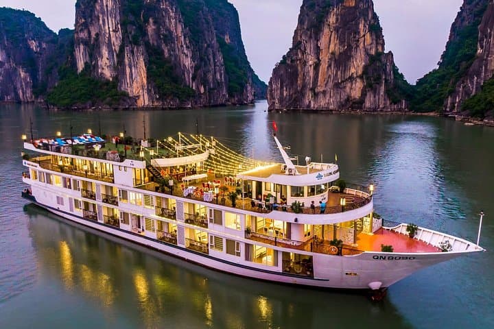 Halong Bay Luxury 2-Day, 1-Night Cruise from Hanoi — Balcony Cabin & Kayaking photo 3