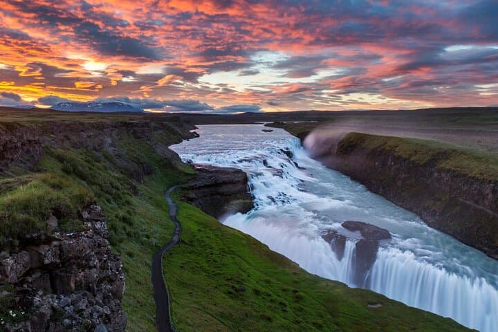 Private Golden Circle Tour: Thingvellir, Geysir & Gullfoss — A Tailored Day from Reykjavik photo 3