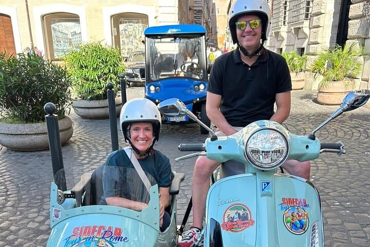 Vintage Vespa Sidecar Tour Through Rome’s Iconic Sights photo 3