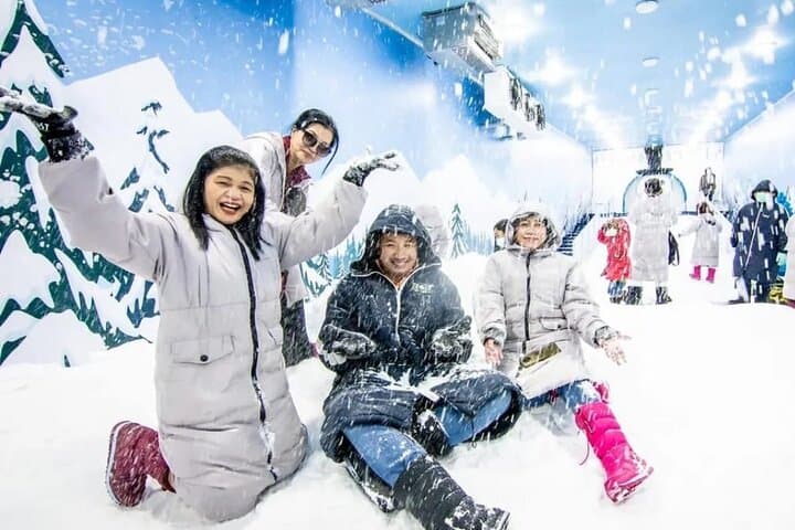 Frost Magical Ice of Siam: Beat the Heat with a -10°C Ice Experience in Pattaya
