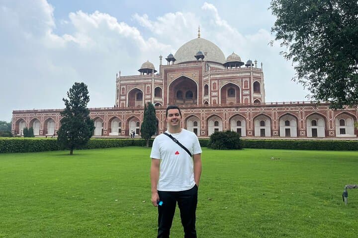 Old and New Delhi Private City Tour — Full-Day Guided Highlights of Jama Masjid, Chandni Chowk & Humayun’s Tomb