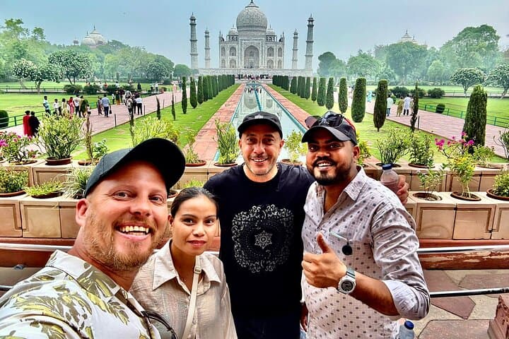 Private Day Tour to Taj Mahal & Agra Fort from Delhi – Skip-the-Line Experience photo 2