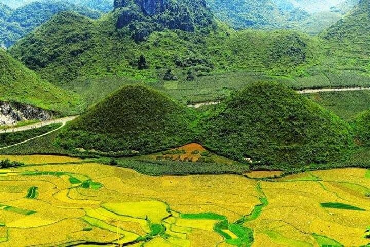 5-Day Cao Bang Shared Tour from Hanoi — Ban Gioc Waterfall, Ba Bể Lake & Hà Giang Highlands photo 3
