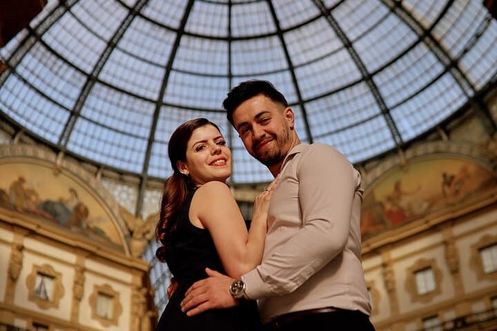 Duomo Milan Professional Photoshoot – Iconic City Portraits & Street Sessions