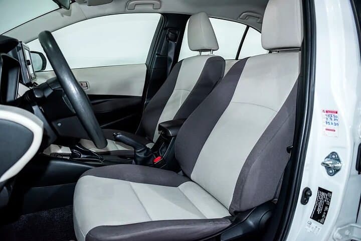 Private Dubai Airport Transfer: Chauffeured Arrival & Departure at DXB photo 3