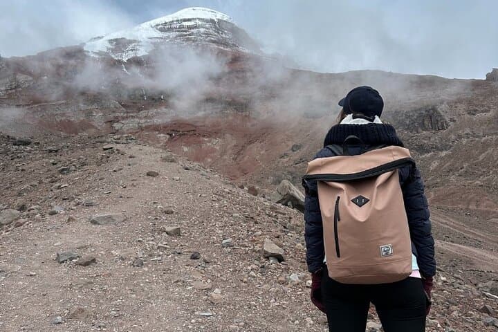 Chimborazo Volcano Tour from Quito: Hike to Cóndor Cocha (5100m) photo 3