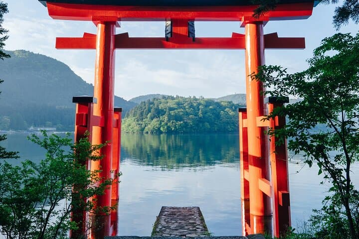 Full-Day Hakone Private Tour: Owakudani, Lake Ashi & Museums photo 5
