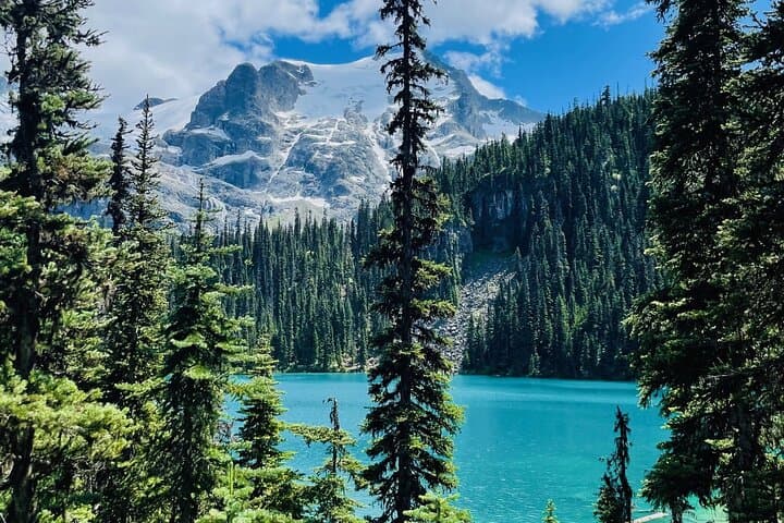 Private Joffre Lakes Day Hike from Vancouver — Glacier-Fed Lakes & Matier Glacier Views photo 6