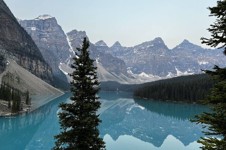 Moraine Lake and Lake Louise Day Tour — Banff Rockies Day-Trip Guide