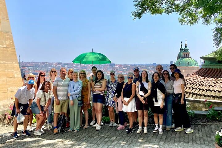 Prague Walk: Charles Bridge to Prague Castle — Private Guided Route & Tips
