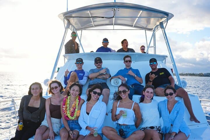 Waikiki Private Boat Charter: Snorkel with Turtles & Seasonal Whale Watching photo 6