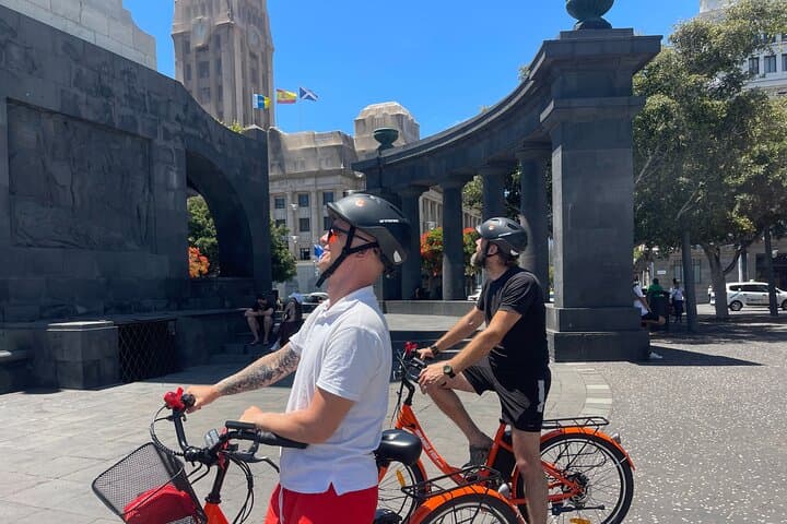 Quick Urban Ride: 1.5-Hour Guided Bike Tour of Santa Cruz de Tenerife photo 4
