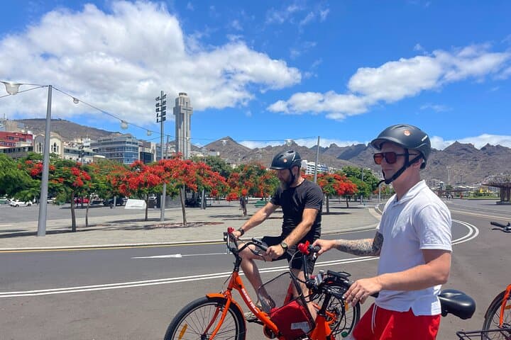 Quick Urban Ride: 1.5-Hour Guided Bike Tour of Santa Cruz de Tenerife photo 5