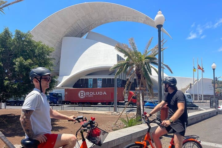 Quick Urban Ride: 1.5-Hour Guided Bike Tour of Santa Cruz de Tenerife