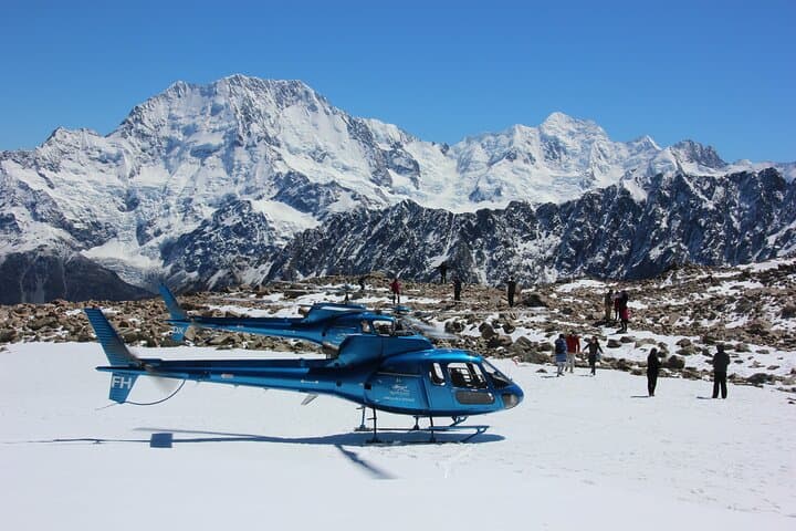 Three Glaciers Helicopter Flight with Snow Landing from Franz Josef