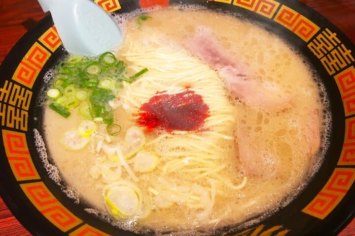 Fukuoka & Hakata Private Walking Tour — Custom City Itinerary with Port Pickup photo 2