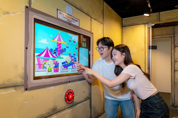 Inside Seoul's Dynamic Maze: Fast-Paced Puzzle Adventure in Insa-dong