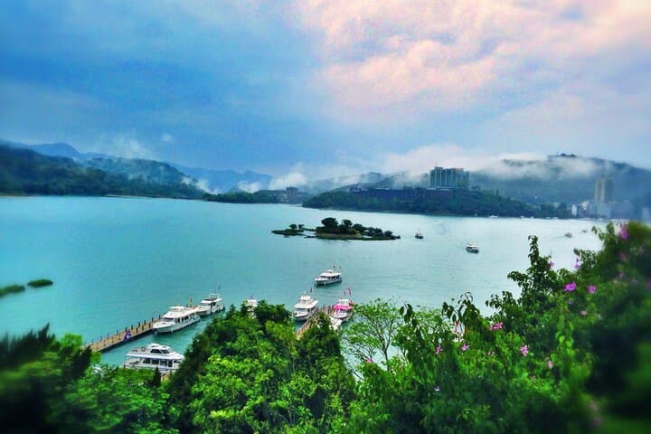 Sun Moon Lake Scenic Cruise and Ita Thao Cultural Tour