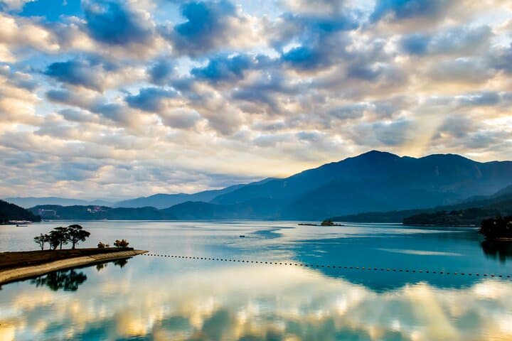 Sun Moon Lake Scenic Cruise and Ita Thao Cultural Tour photo 2