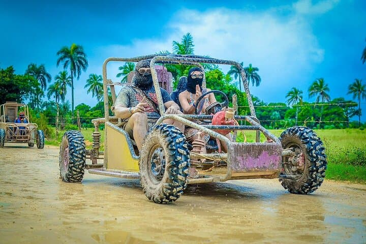 Explore the Wilderness: An Off-Road Adventure to a Secret Beach photo 3