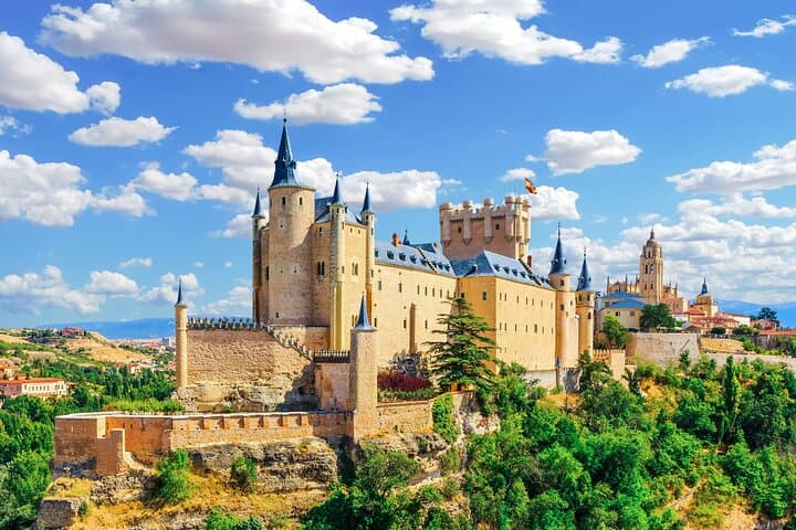 Segovia Alcázar Castle Entry and Tower Visit: Timed Ticket to the Tower of John II