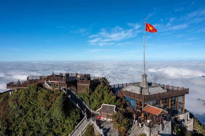 Hanoi to Sapa 2-Day Cat Cat Village & Fansipan Cable Car Adventure