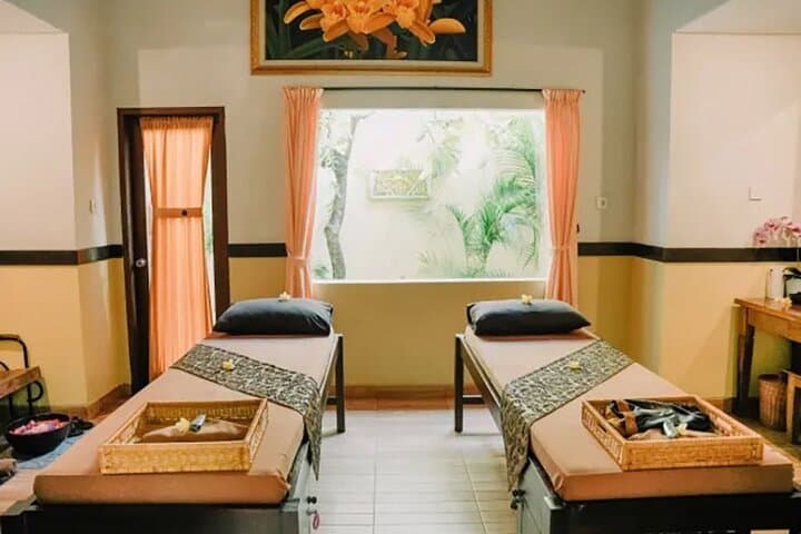 Bali Watersport and Spa Package with Jimbaran Sunset Seafood Dinner photo 5