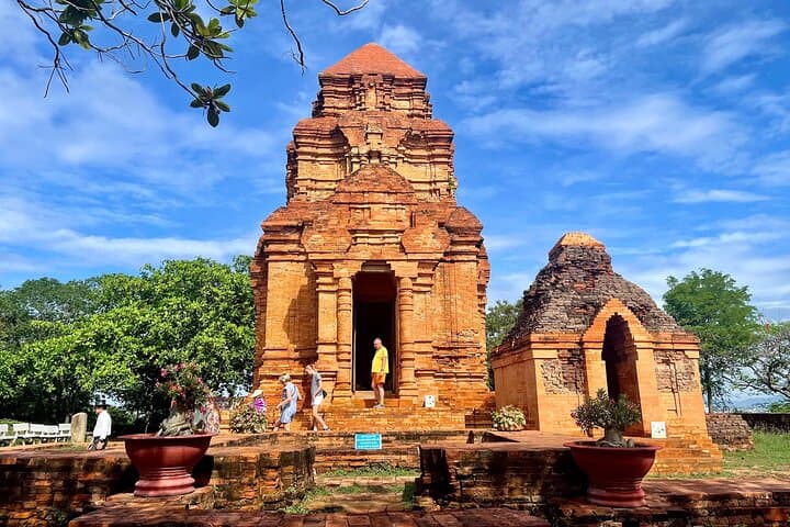 Discover Ta Cu Mountain: Day Trip from Phan Thiet & Mui Ne