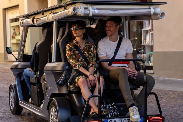 Rome by Golf Cart: 3-Hour Private City Tour with Rooftop Reservation